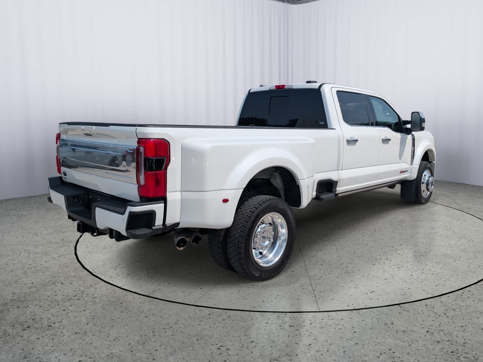 2025 Ford F-450 Platinum