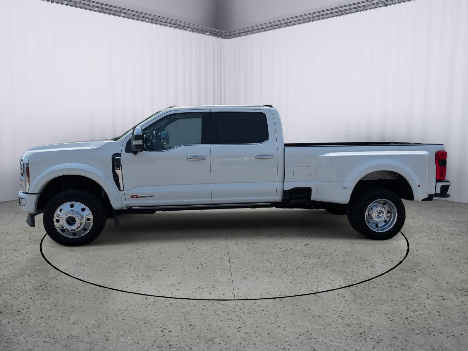 2025 Ford F-450 Platinum