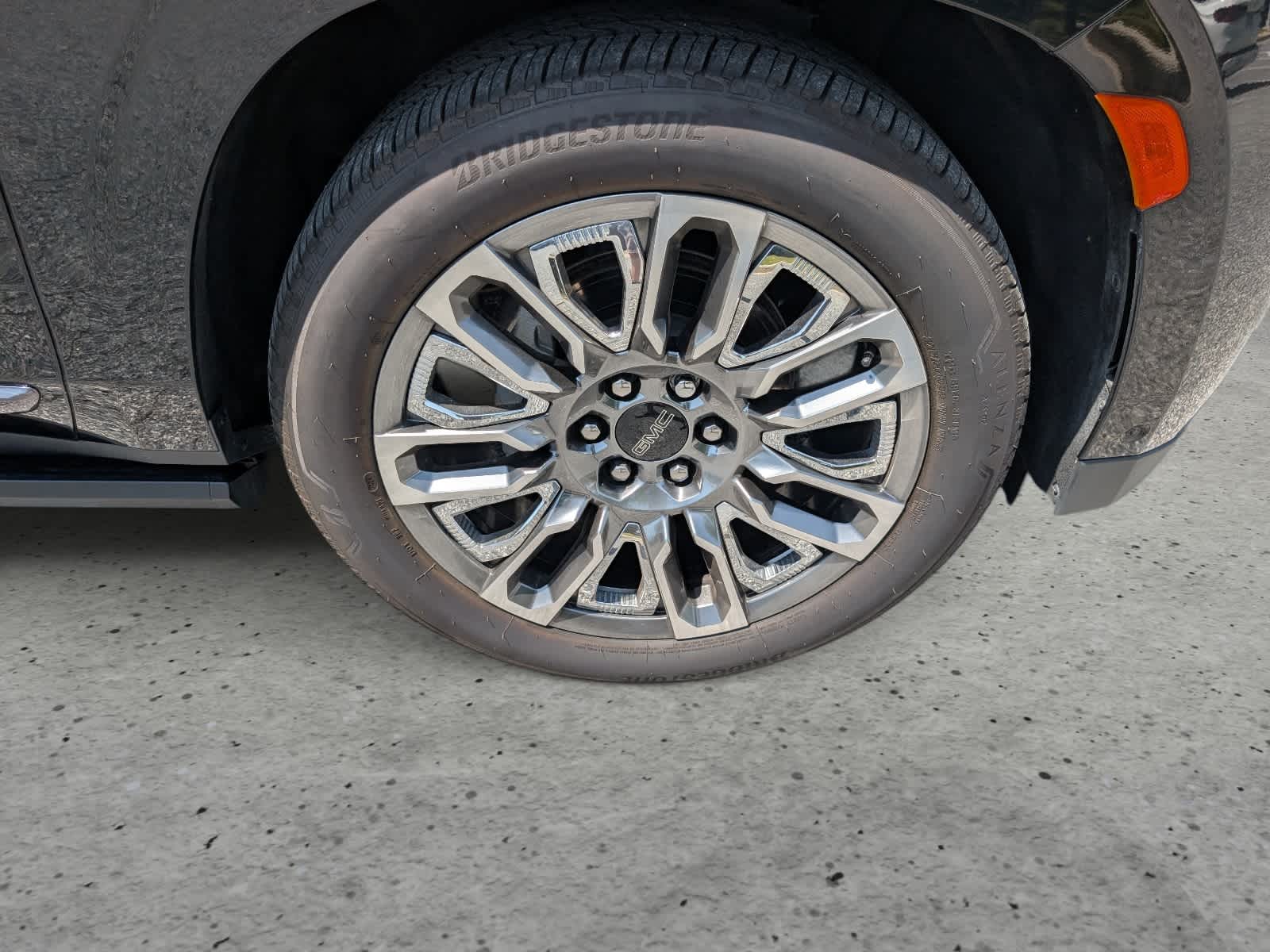 2024 GMC Yukon Denali Ultimate