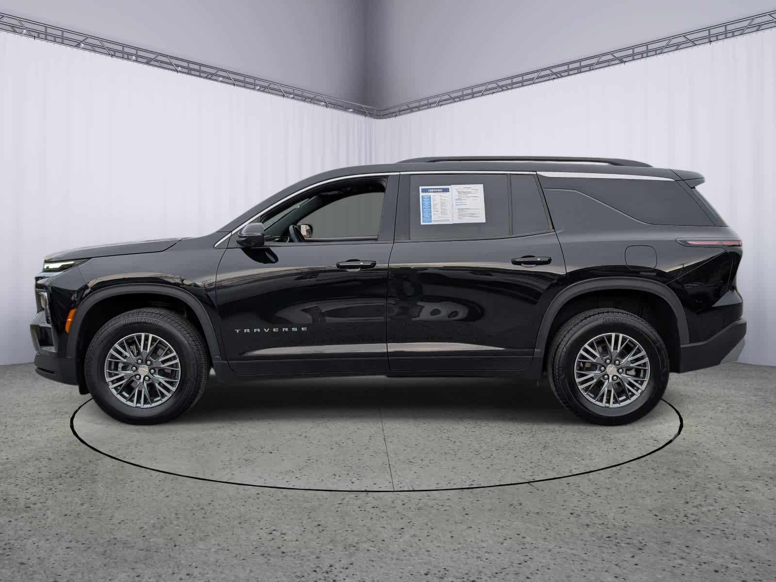 2024 Chevrolet Traverse LT