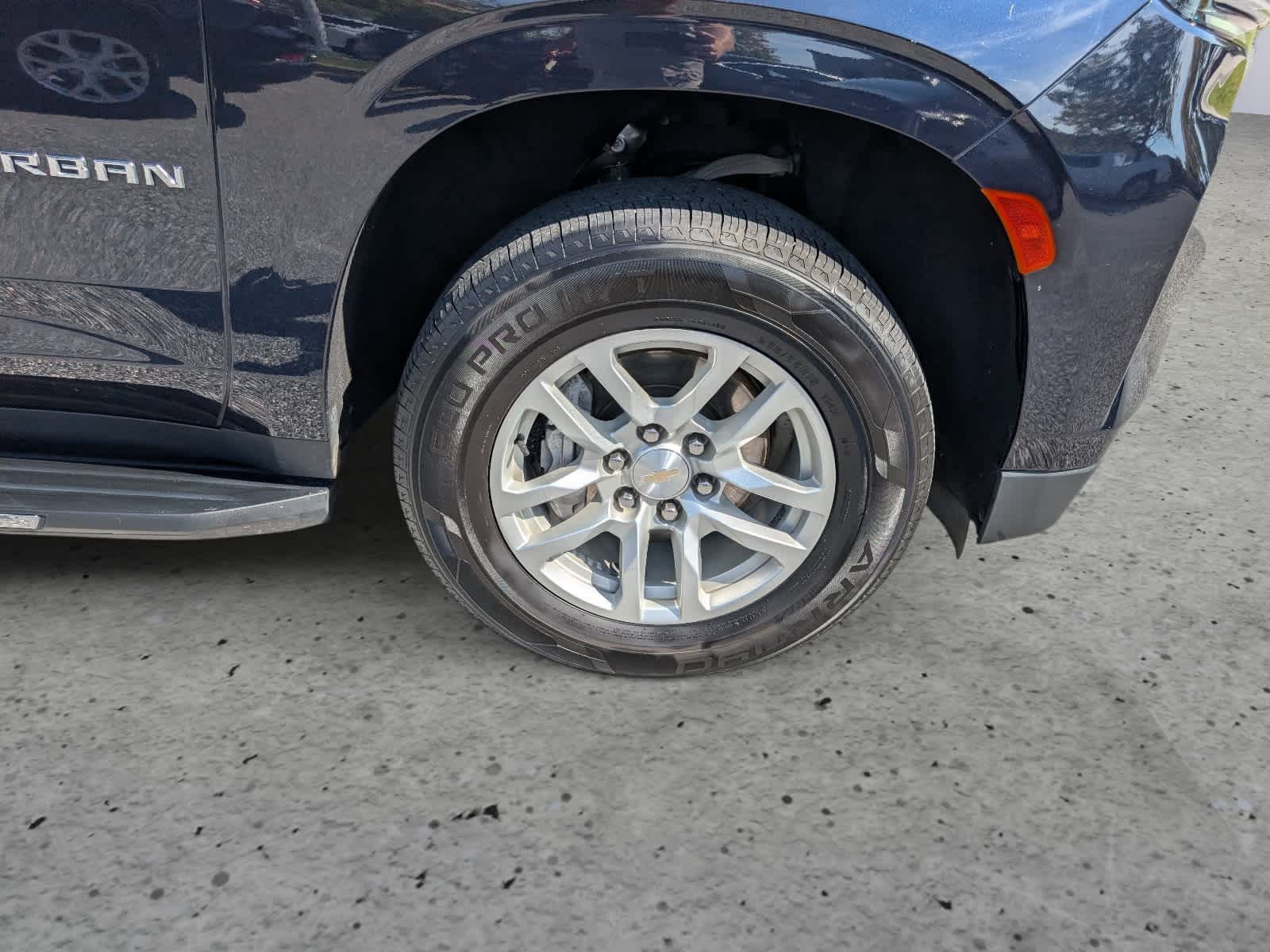 2023 Chevrolet Suburban LT