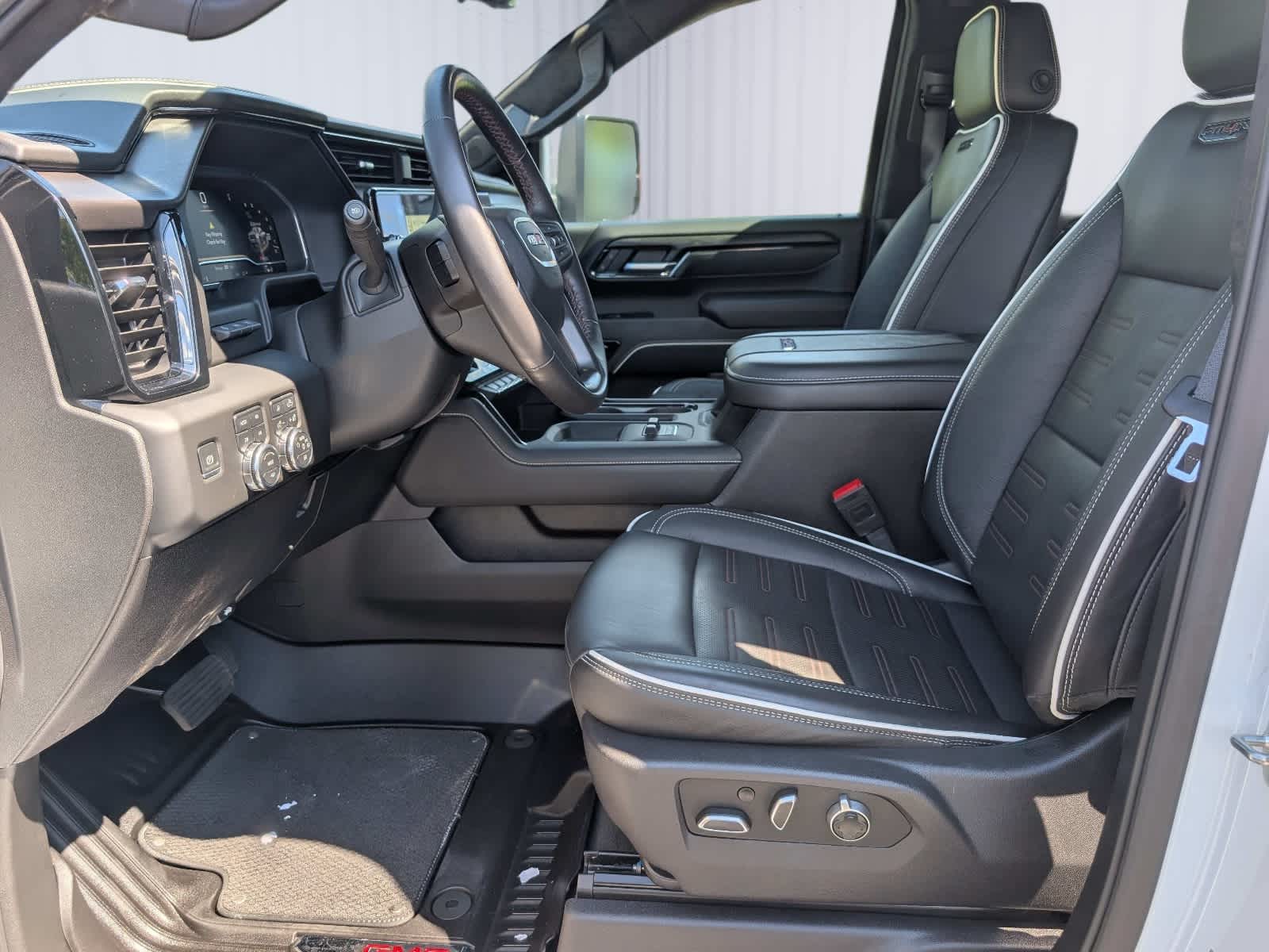 2025 GMC Sierra 2500 HD AT4X