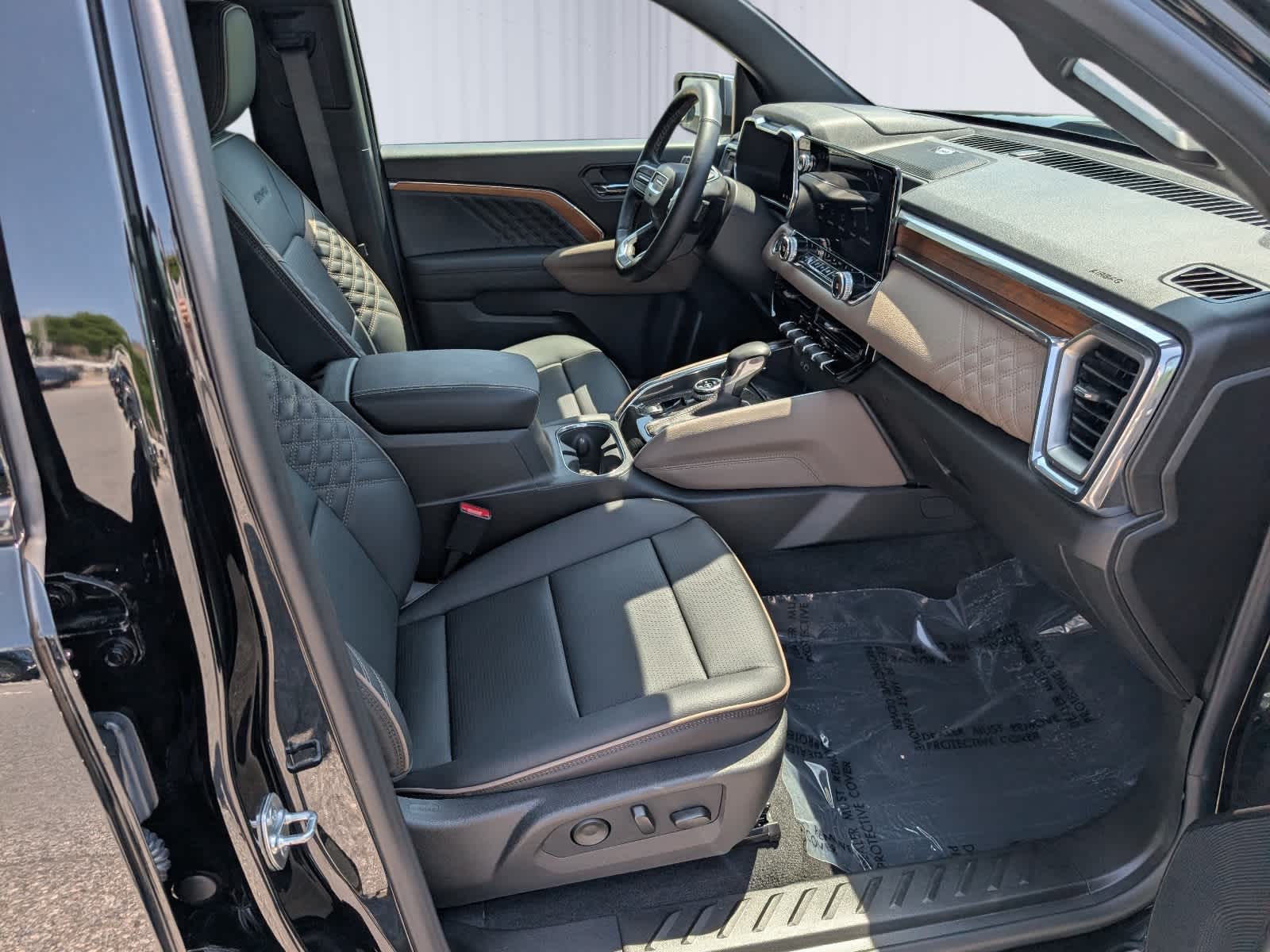 2025 GMC Canyon Denali