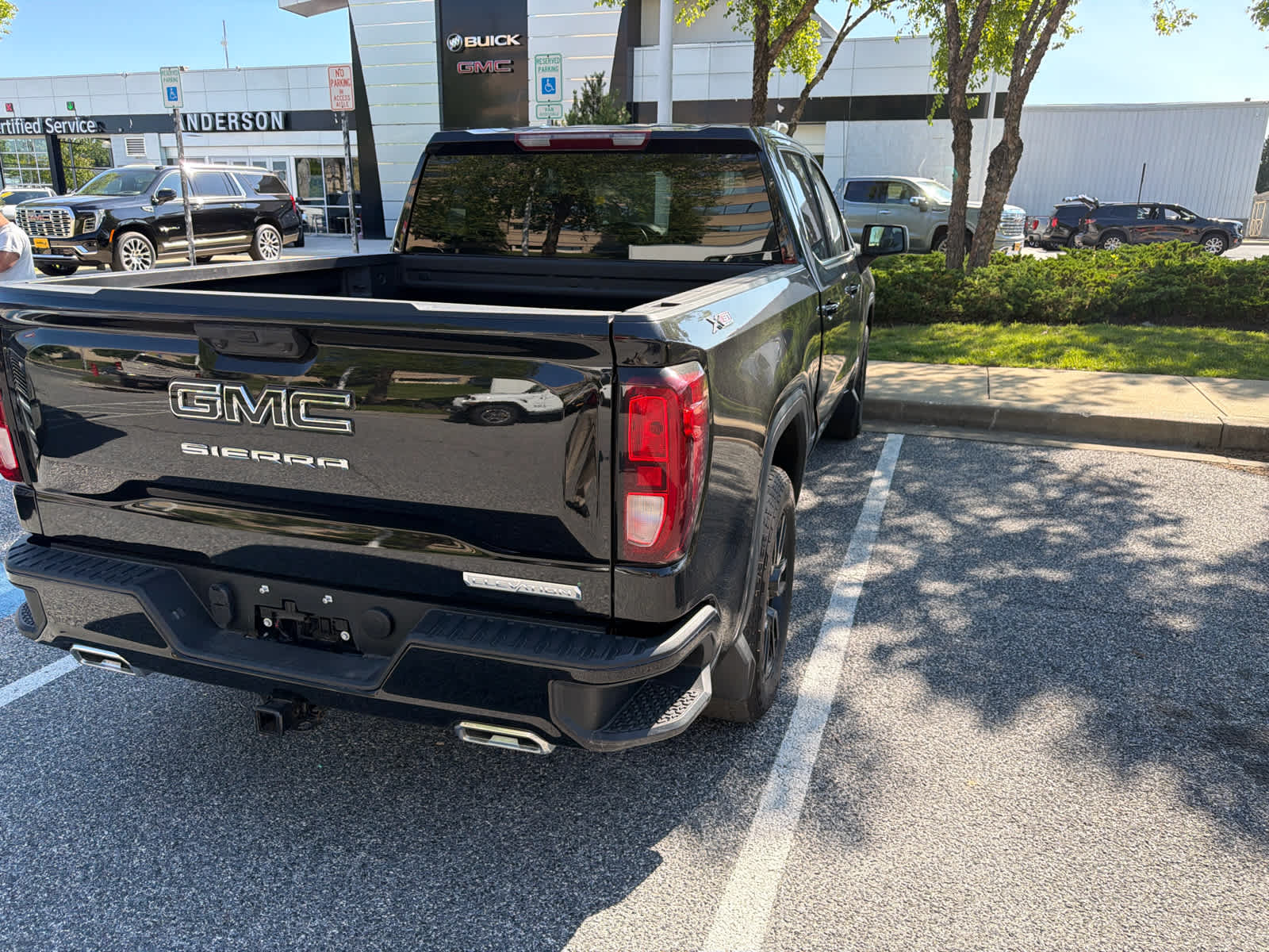 2024 GMC Sierra 1500 Elevation