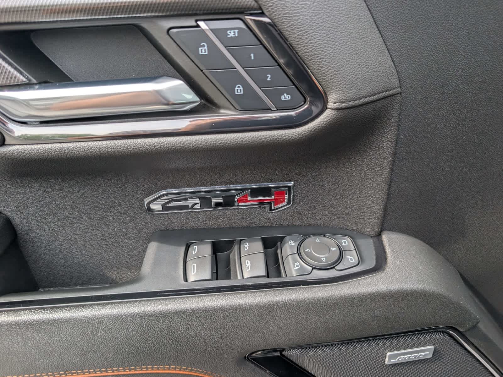 2024 GMC Sierra 1500 AT4