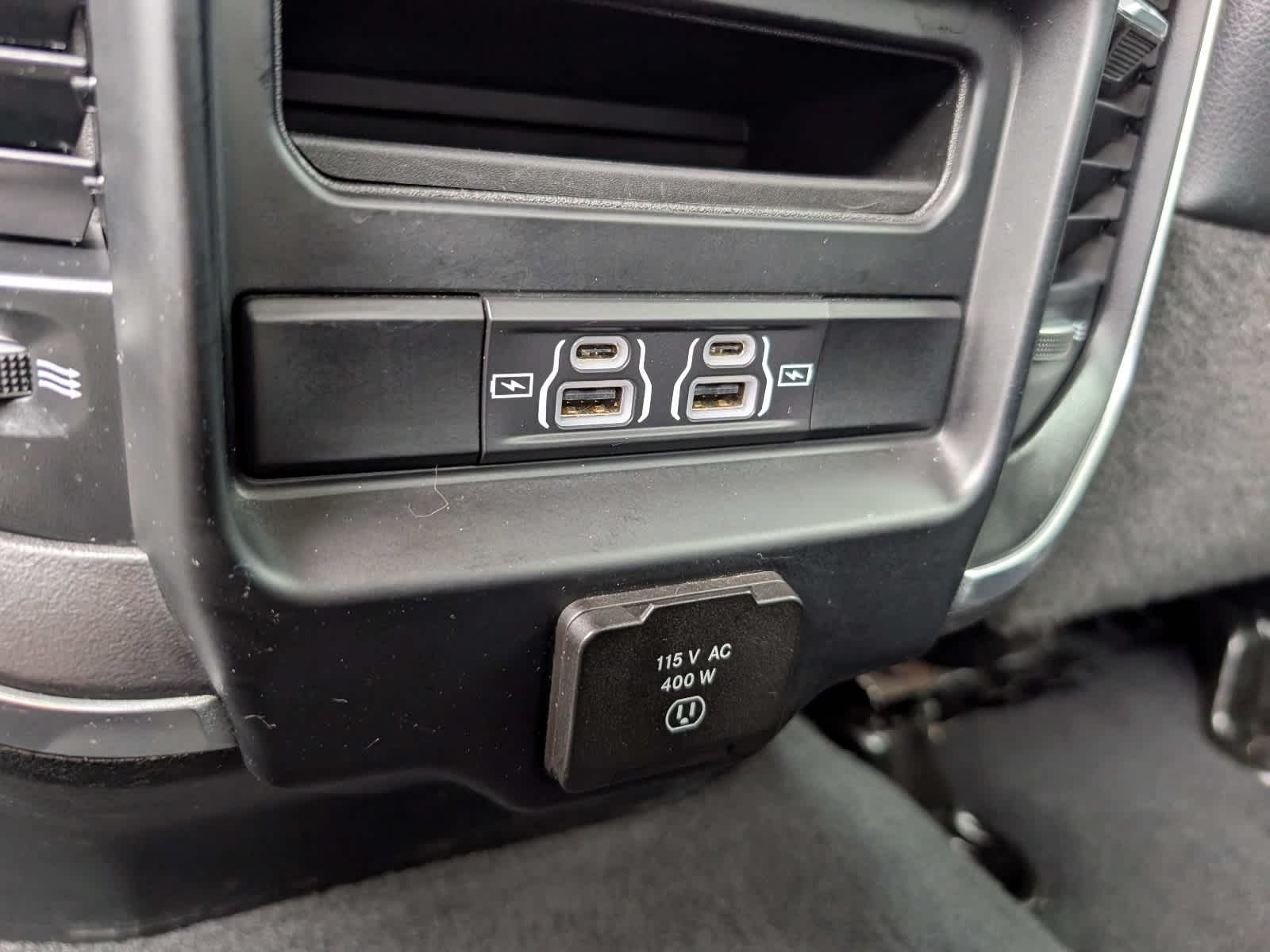 2022 RAM 2500 Laramie Crew Cab 4x4 6'4" Box