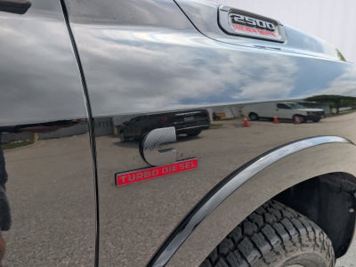 2022 RAM 2500 Laramie Crew Cab 4x4 6'4" Box