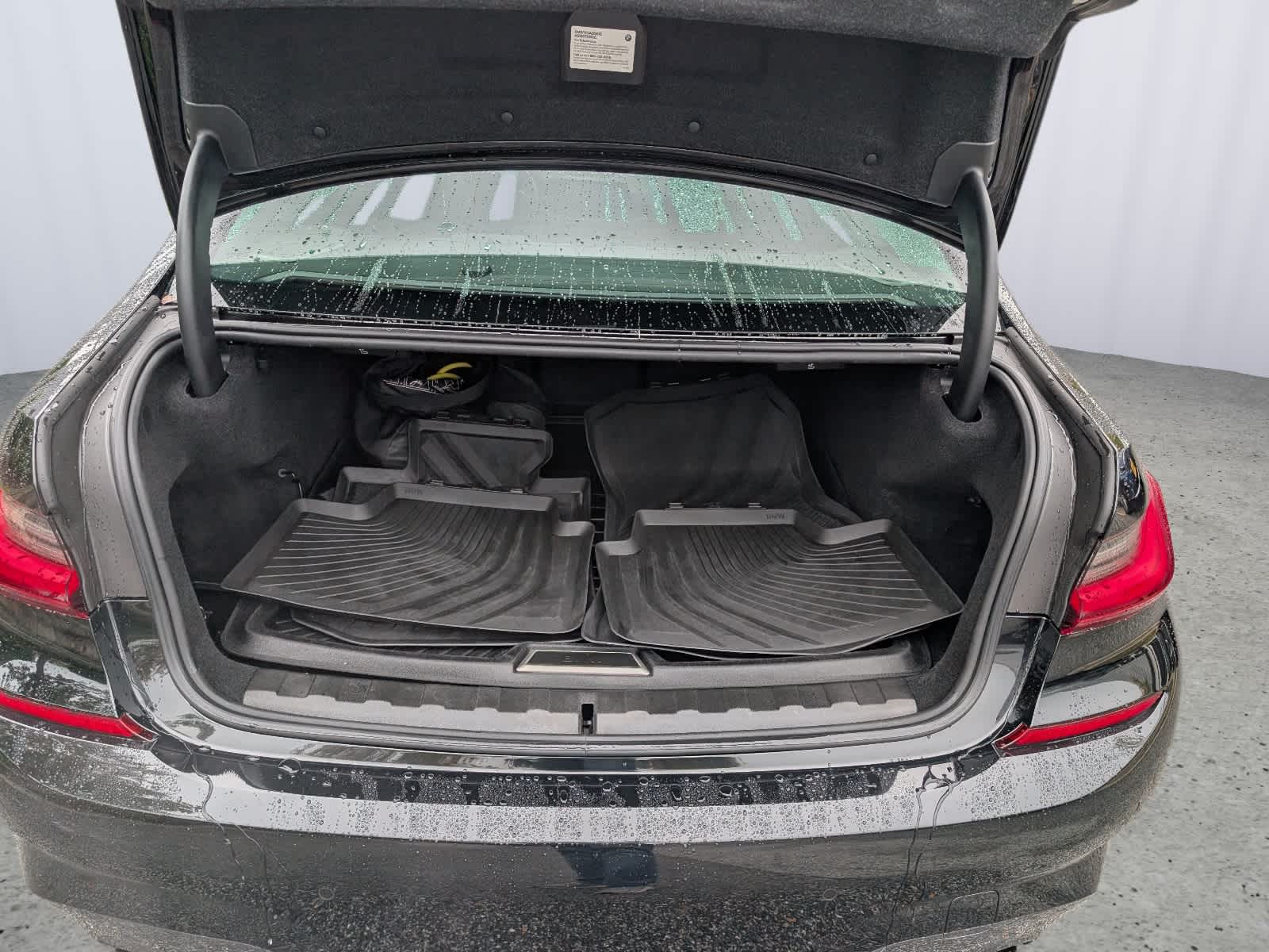 2022 BMW 330e 330e