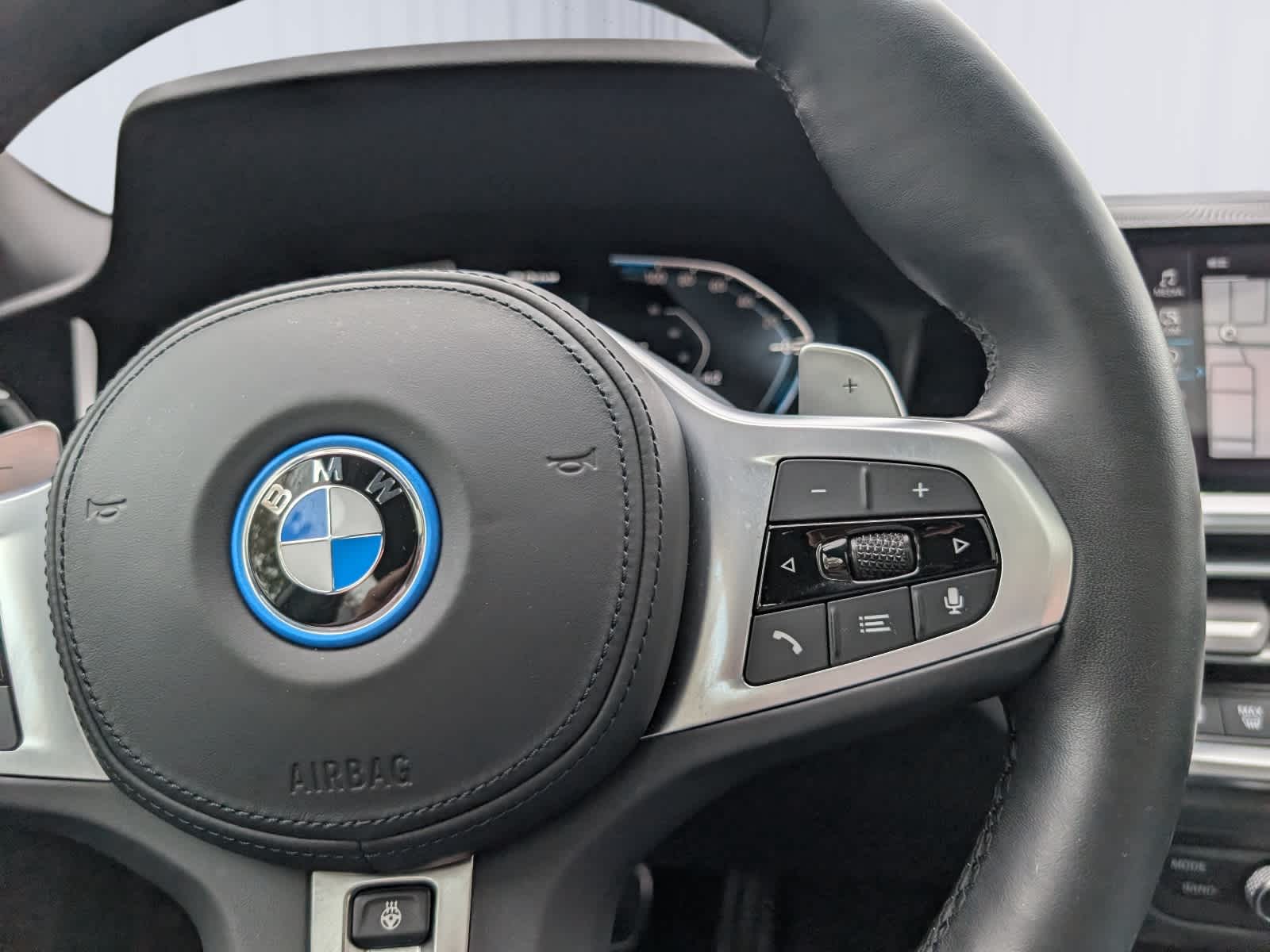 2022 BMW 330e 330e