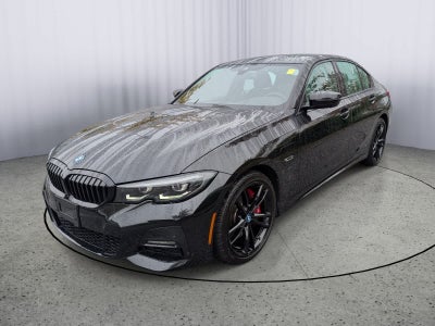 2022 BMW 330e 330e