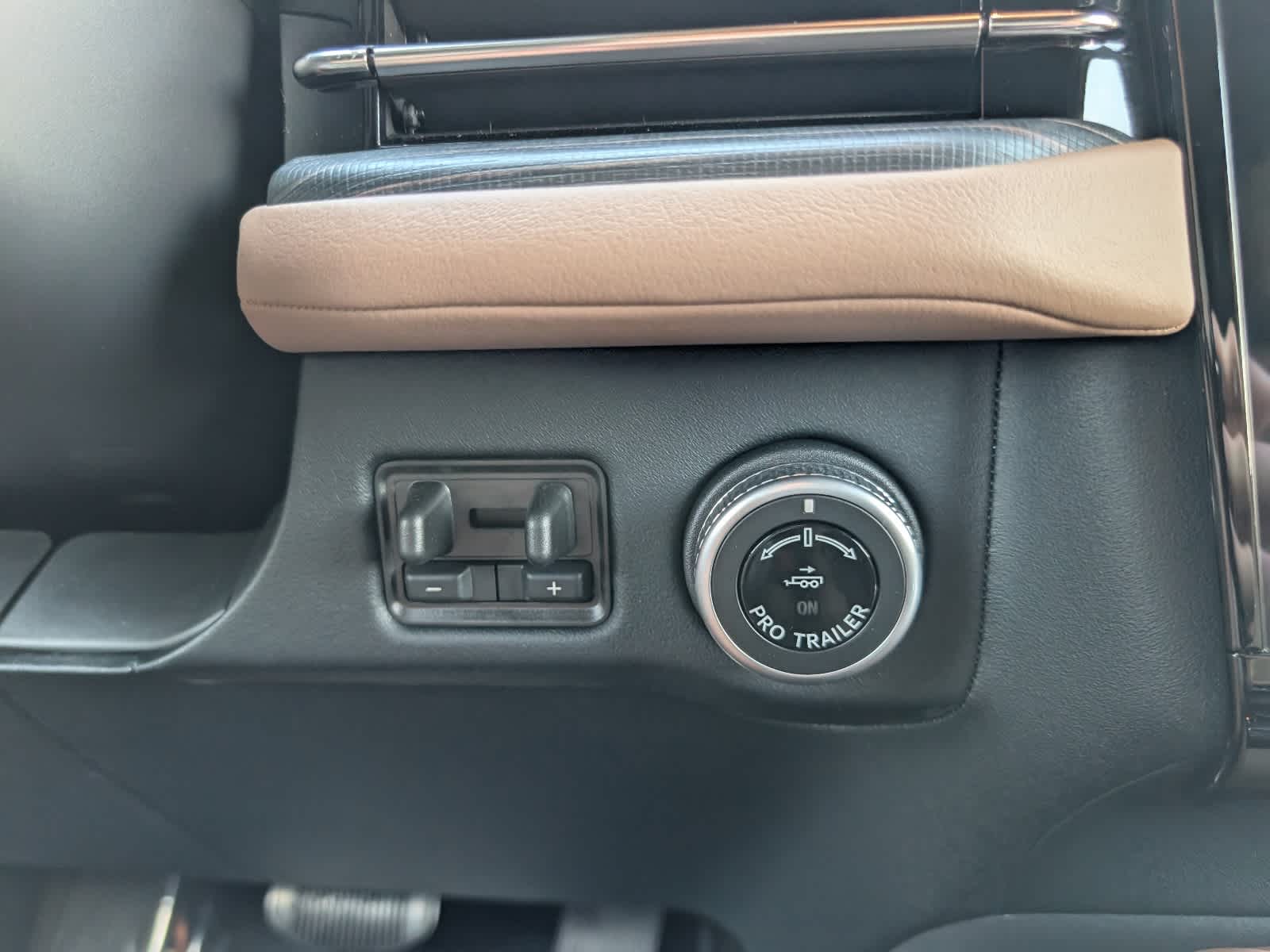 2027 Lincoln Navigator Black Label