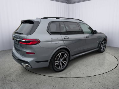 2025 BMW X7 xDrive40i