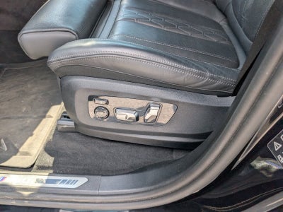 2025 BMW X5 M60i