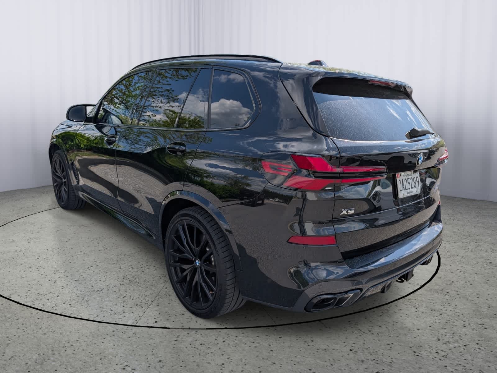 2025 BMW X5 M60i