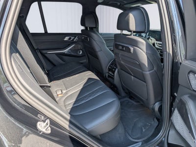 2025 BMW X5 M60i