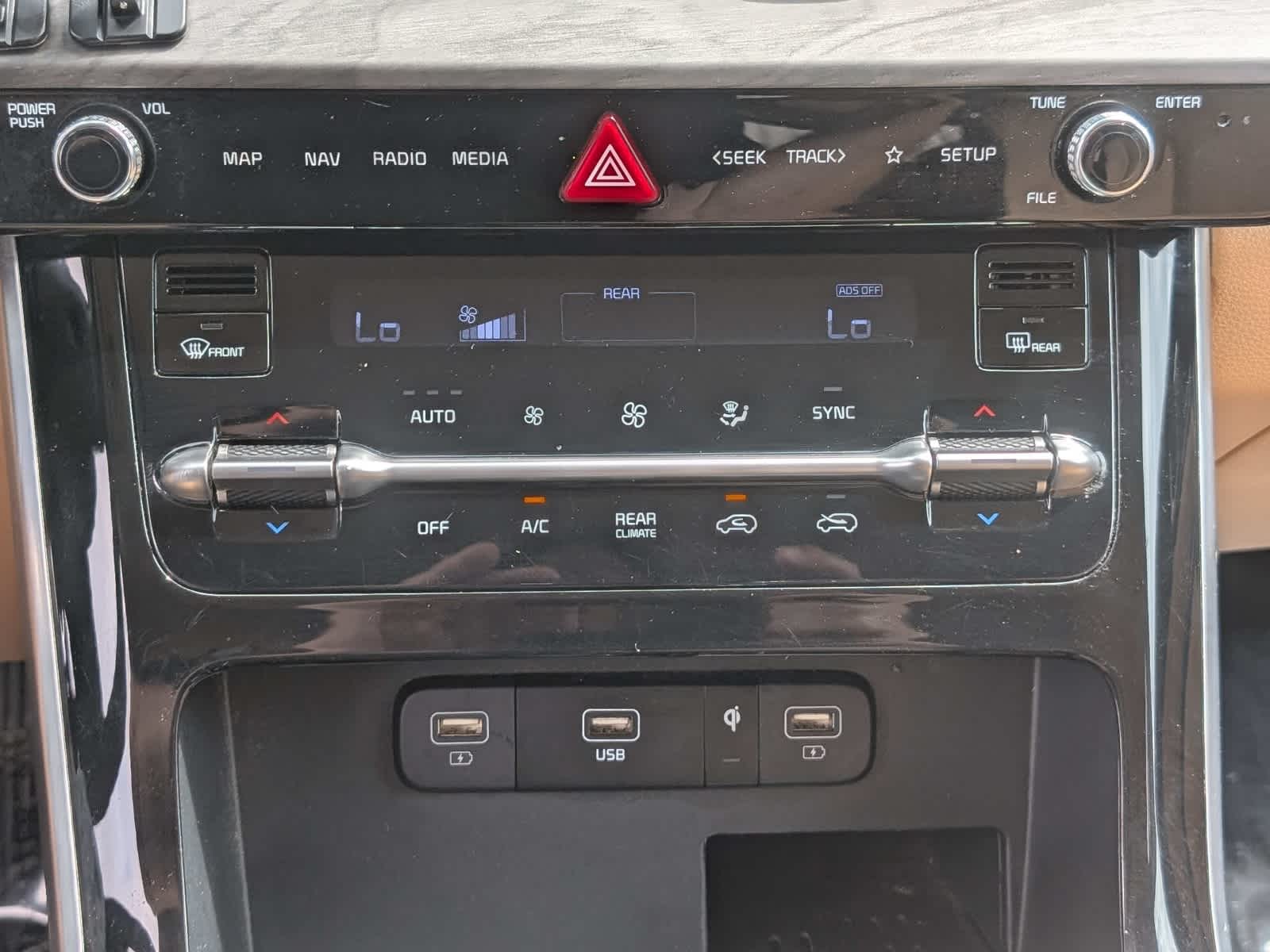 2024 Kia Carnival MPV EX