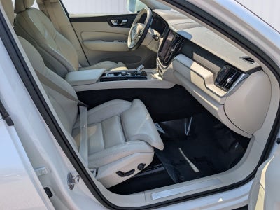 2022 Volvo XC60 B5 Inscription
