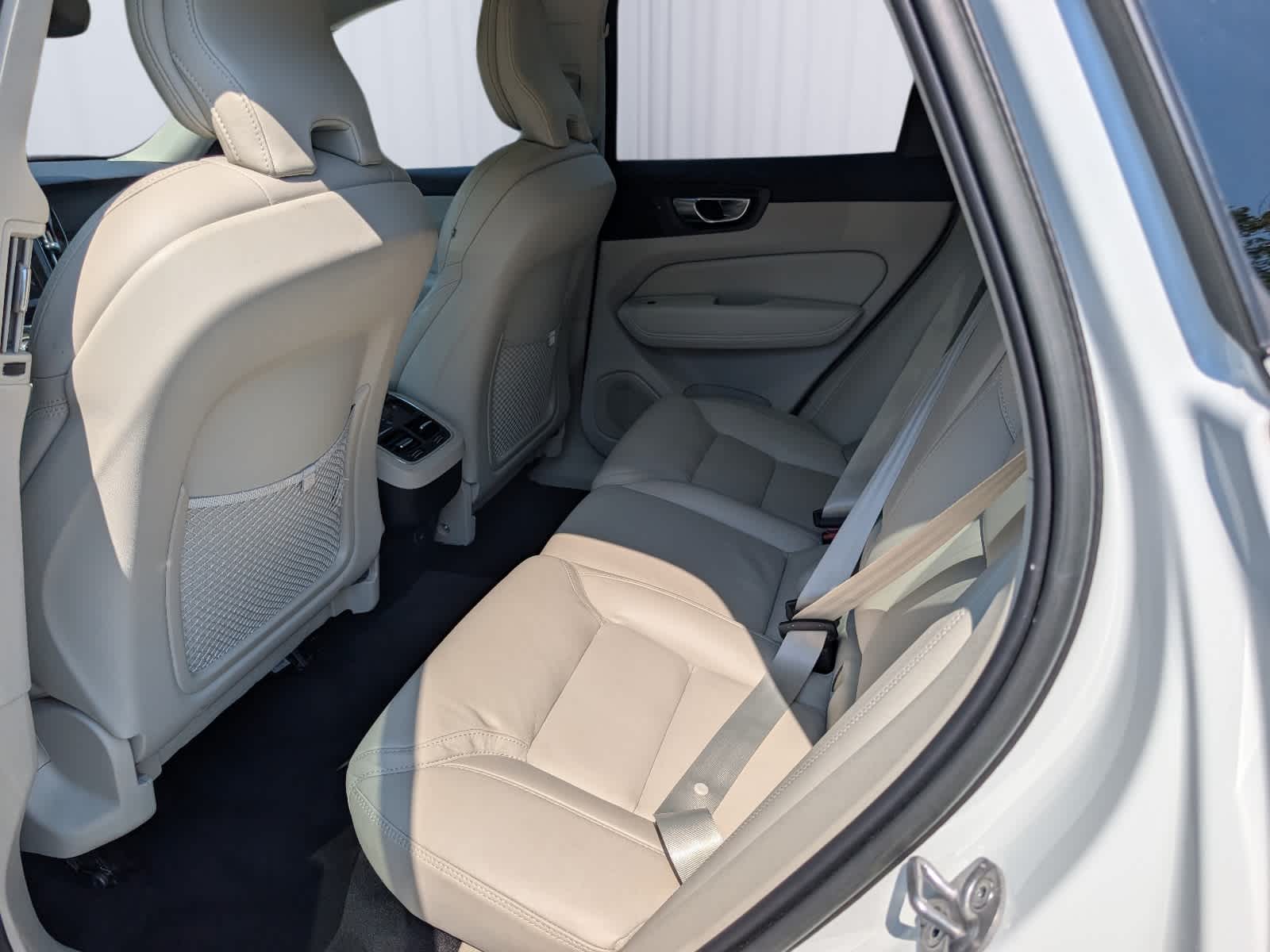 2022 Volvo XC60 B5 Inscription