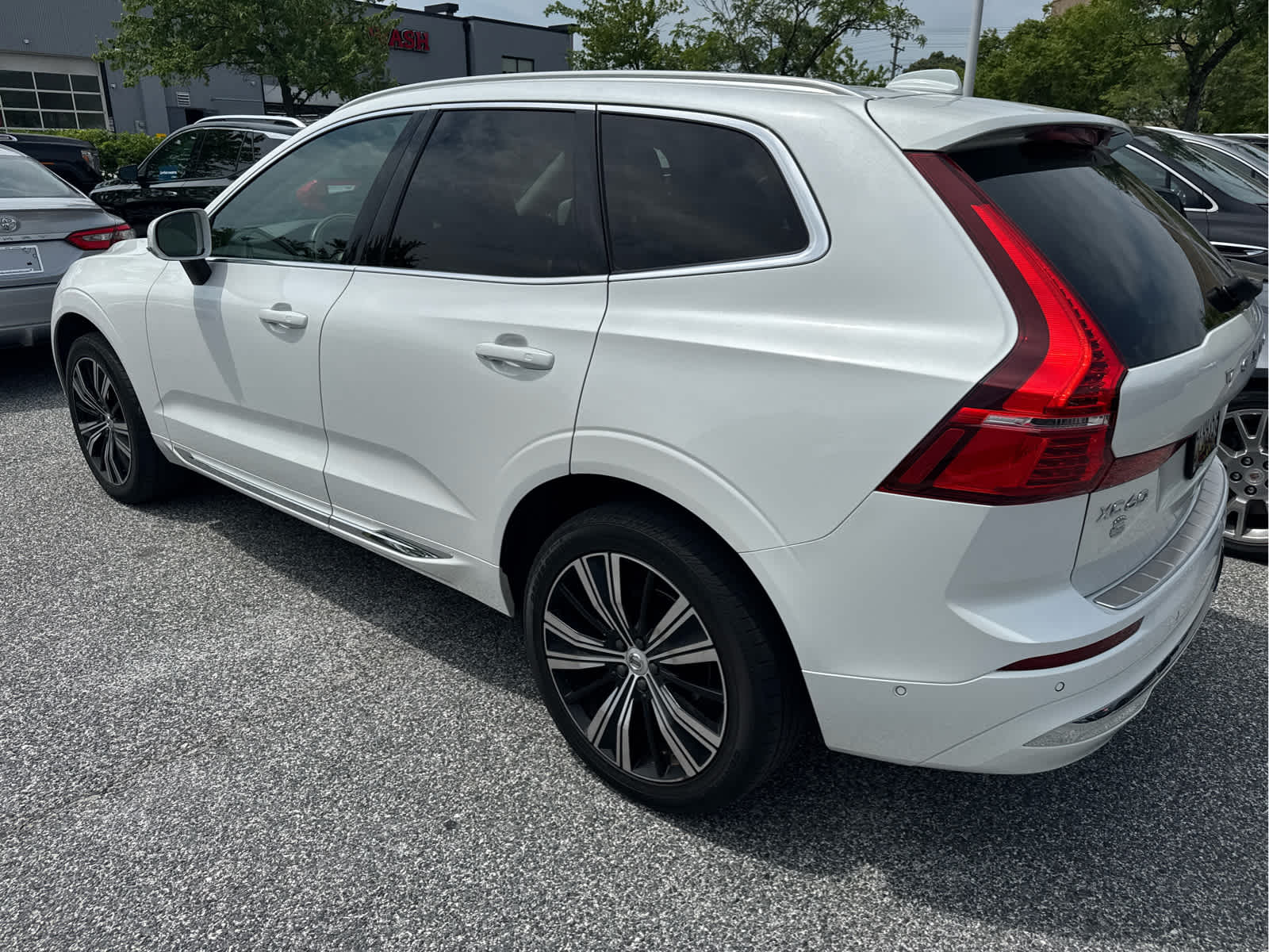 2022 Volvo XC60 B5 Inscription