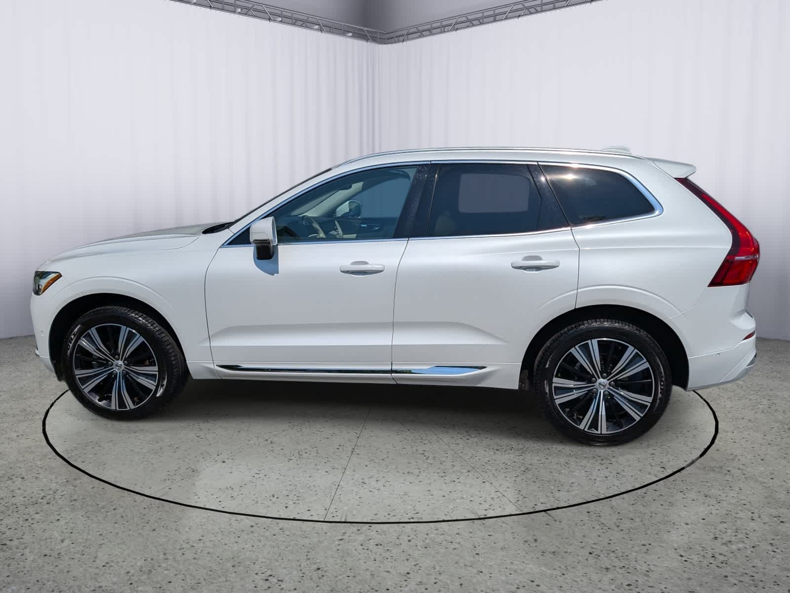 2022 Volvo XC60 B5 Inscription