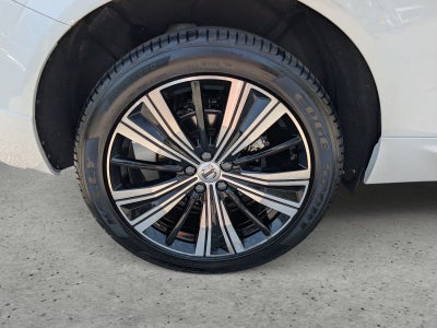 2022 Volvo XC60 B5 Inscription