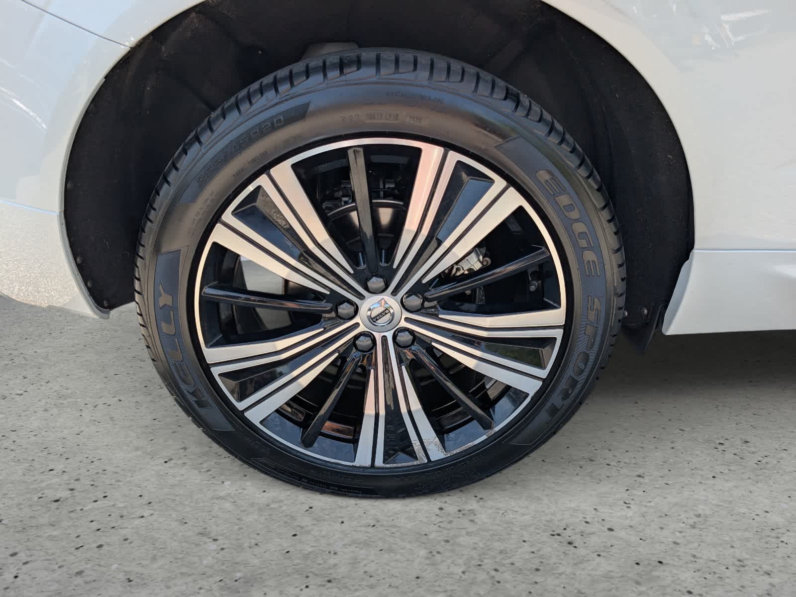 2022 Volvo XC60 B5 Inscription