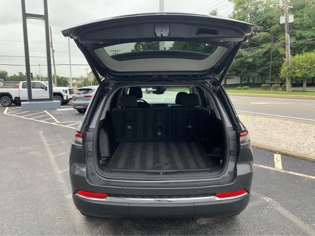 2022 Jeep Grand Cherokee Laredo