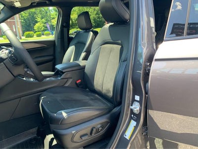 2025 Jeep Grand Cherokee L Altitude X 4x4