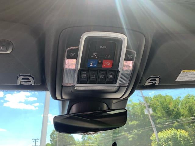 2023 RAM 1500 Laramie Crew Cab 4x4 5'7" Box