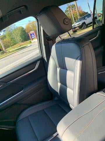 2024 GMC Acadia Elevation