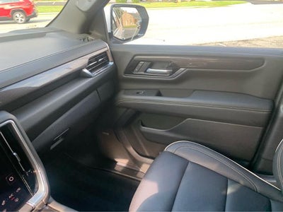 2025 GMC Yukon Elevation