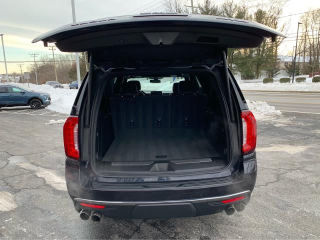 2022 GMC Yukon XL AT4