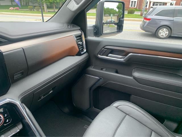 2024 GMC Sierra 3500 HD Denali