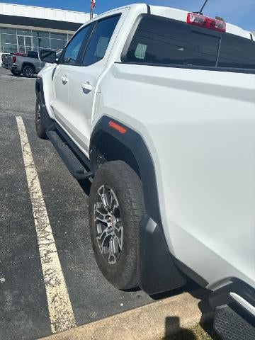 2023 GMC Canyon 4WD AT4