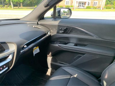 2024 Cadillac LYRIQ Luxury 1