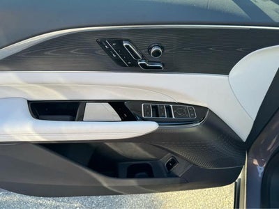 2024 Cadillac LYRIQ Luxury 1