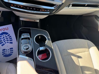 2024 Cadillac LYRIQ Luxury 1