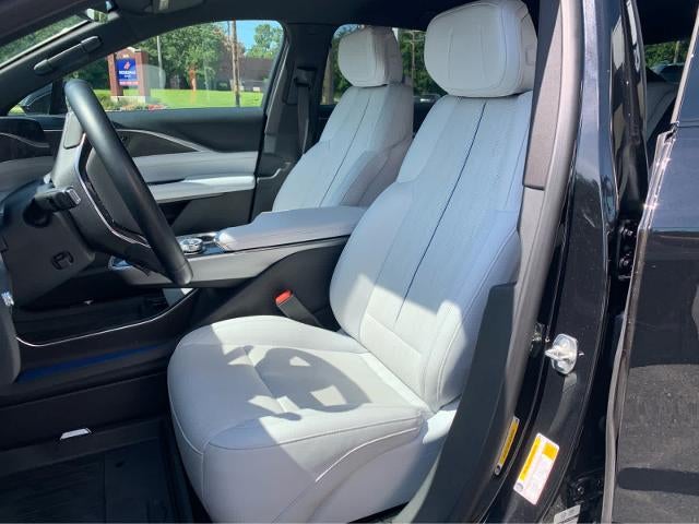 2024 Cadillac LYRIQ Luxury 1