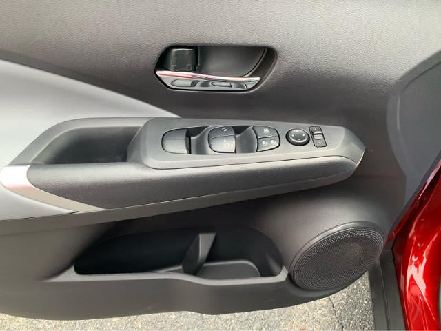 2024 Nissan Kicks SR Xtronic CVT