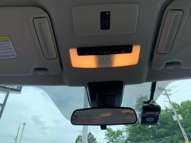 2024 Nissan Kicks SR Xtronic CVT