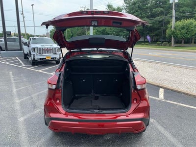 2024 Nissan Kicks SR Xtronic CVT