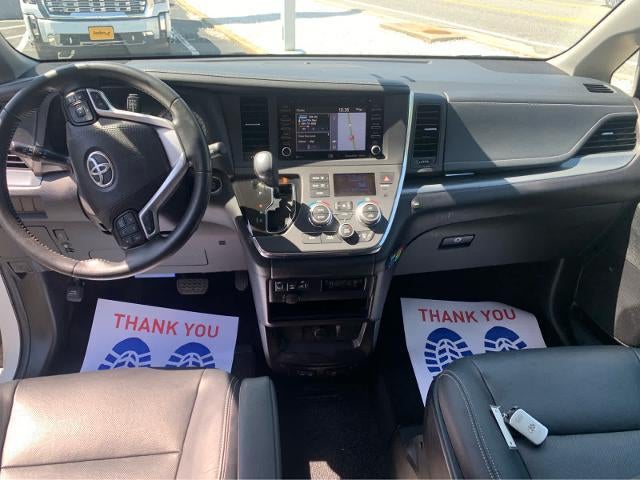 2019 Toyota Sienna SE