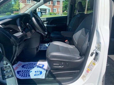 2019 Toyota Sienna SE