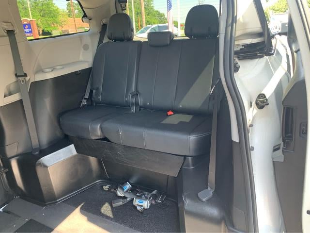 2019 Toyota Sienna SE