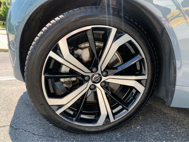 2022 Volvo XC60 Recharge Plug-In Hybrid T8 R-Design